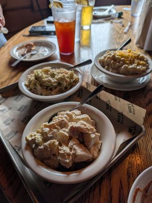 Buck's Naked BBQ & Studio Bar by null