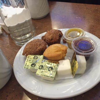 Whitestone Diner - Complimentary little muffins and homemade marmalade! Yum! - Diners Near Me - Whitestone, New York