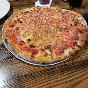 Santarpio's Pizza - Sausage and Garlic Pizza - Pizza Near Me - Boston, Massachusetts Santarpio's Pizza - Sausage and Garlic Pizza - Pizza Near Me - Boston, Massachusetts