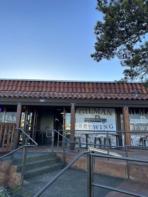 Gilman Brewing Santa Cruz Taproom Brewpub Gastropub Restaurant by null