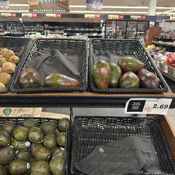 ShopRite of Bethpage - Dominican-style Avocados seen in ShopRite in Bethpage. Clearly they're discolored and rotting. - Bakeries Near Me - Bethpage, New York ShopRite of Bethpage - Dominican-style Avocados seen in ShopRite in Bethpage. Clearly they're discolored and rotting. - Bakeries Near Me - Bethpage, New York