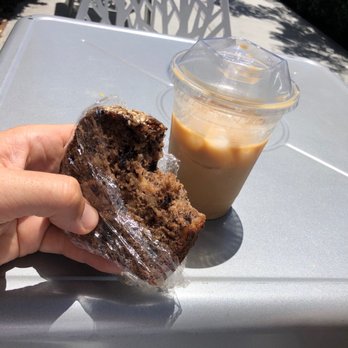 Cuppa Cuppa Coffee Lab - Vanilla Iced Latte w/ oat milk and Banana bread slice - Coffee & Tea Near Me - San Diego, California