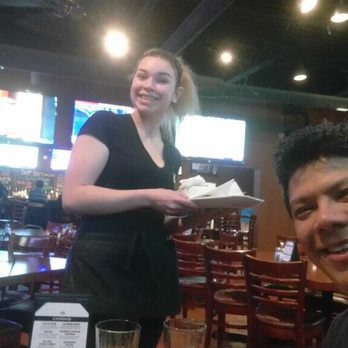 Avenue American Bistro - Sports Bars Near Me - Wayne, Michigan