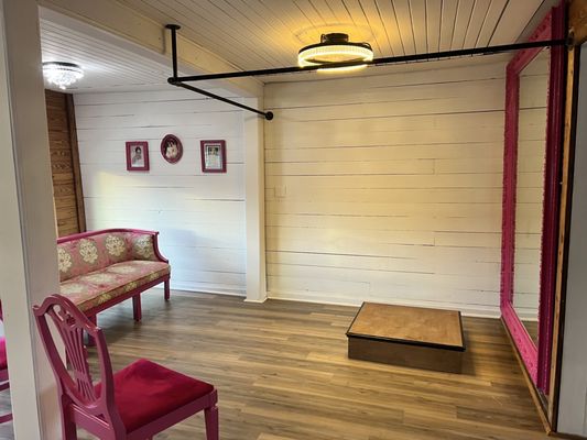 FABRICS AND FURNITURE WAREHOUSE - Updated 2024 - 31 Photos - 2215