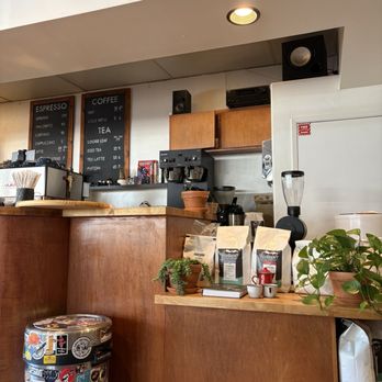Clouds Rest Coffee - Coffee & Tea Near Me - Oakhurst, California