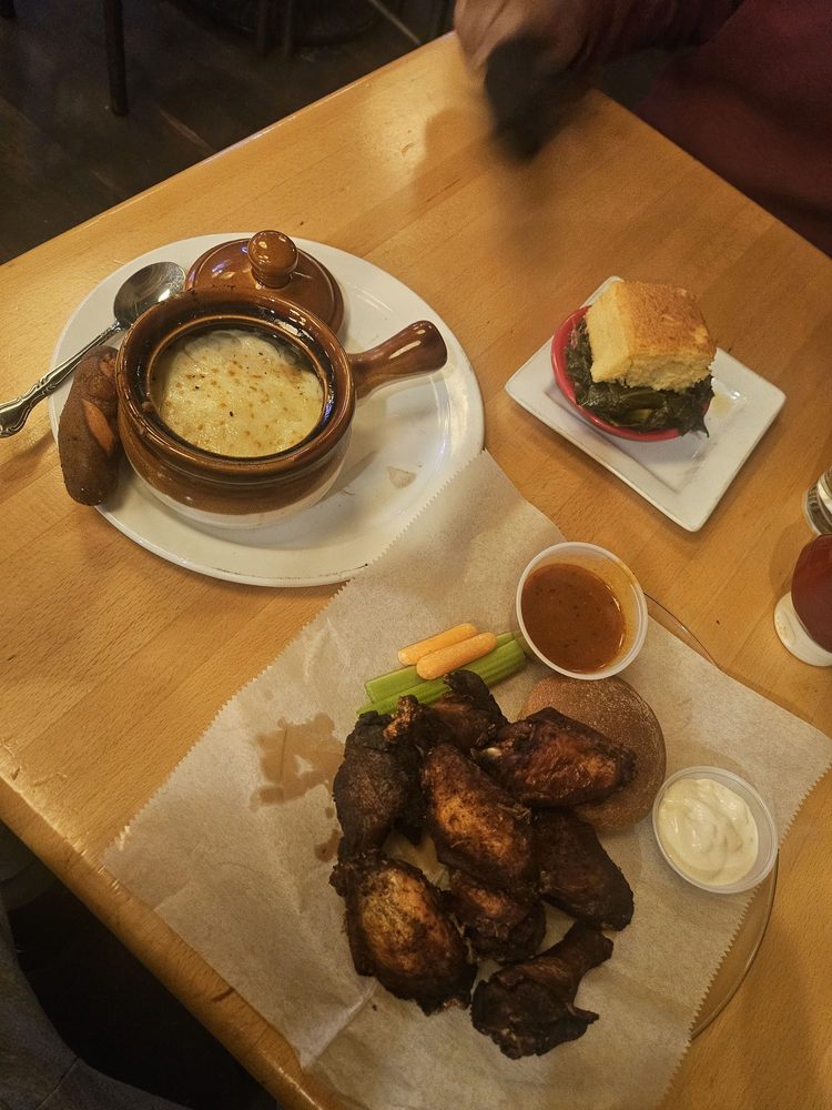 Food from Sweetwater Tavern
