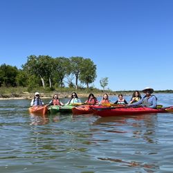 Discover Kayak - Kayak Basics class all lined up with Steve