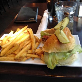 Dublin Crossing - Irish Pub Near Me - Vancouver, British Columbia