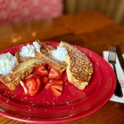Turnaround Cafe - Strawberry French Toast