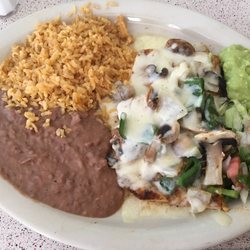 El Corral Mexican Restaurant - L4 veggies on chicken breast