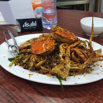 廟街辣蟹 - Two baby sized crabs that barely had meat on them.  A rip off in price. Definitely does not feed 4 ppl as they say. - Seafood Near Me - Hong Kong, HK