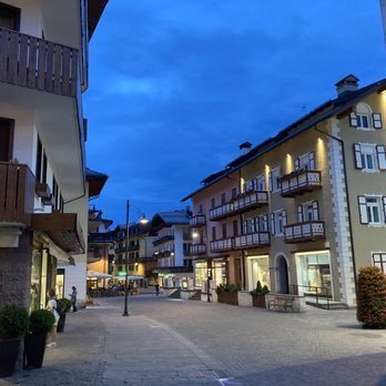 Dolom'eats all'Aquila - View of the quaint downtown from the patio - Italian Near Me - Cortina d'Ampezzo, BL Dolom'eats all'Aquila - View of the quaint downtown from the patio - Italian Near Me - Cortina d'Ampezzo, BL