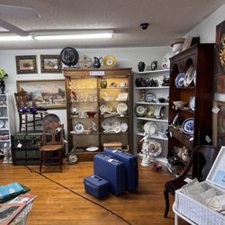 Terrace Oaks Antique Mall