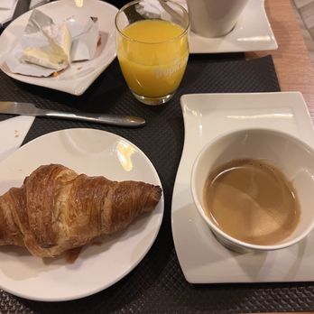 Hôtel Palym Paris - 5/27/26 Light breakfast. Travel day today. - Hotels Near Me - Paris, 75
