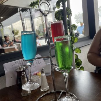 Madres Brunch - Mimosa flight - Breakfast & Brunch Near Me - Bellflower, California Madres Brunch - Mimosa flight - Breakfast & Brunch Near Me - Bellflower, California