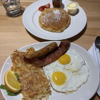 The Egg & Us - breakfast plate - Breakfast & Brunch Near Me - Issaquah, Washington The Egg & Us - breakfast plate - Breakfast & Brunch Near Me - Issaquah, Washington