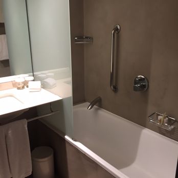 Alexandra Barcelona Hotel - Bathroom - Hotels Near Me - Barcelona, B