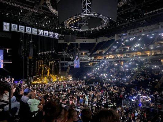 Target Center by null