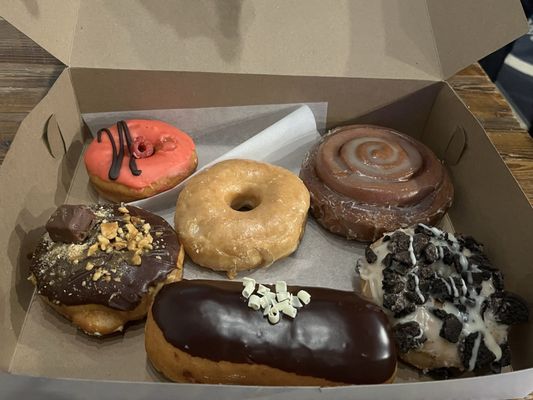 Donut Bar + Coffee by null