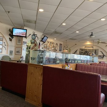 Yuma Landing Bar & Grill - Sports Bars Near Me - Yuma, Arizona Yuma Landing Bar & Grill - Sports Bars Near Me - Yuma, Arizona