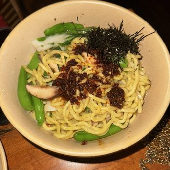Belles Beach House - Garlic noodles - Tiki Bars Near Me - Venice, California
