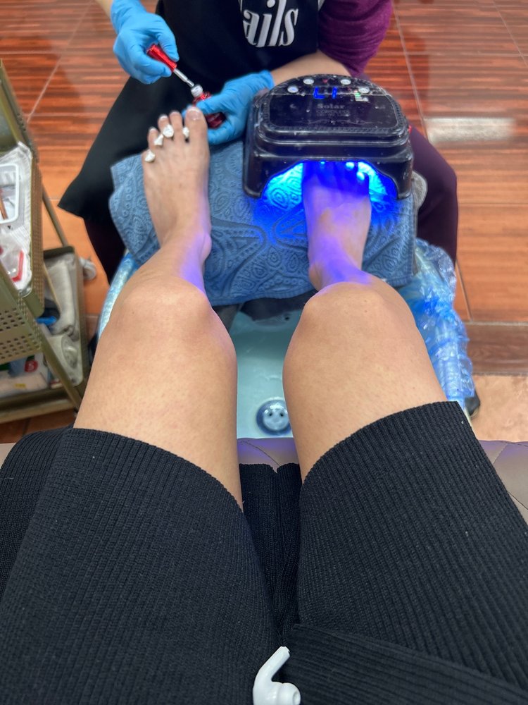 Pro Nails Logo