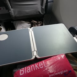 Norwegian Air Shuttle - Pull out table on the dreamliner