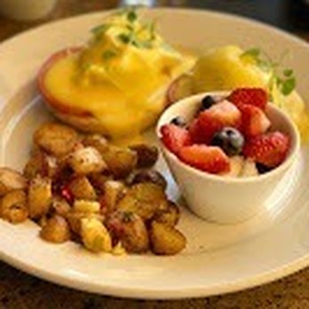 Bardot - Eggs Benedict - New American Near Me - Claremont, California Bardot - Eggs Benedict - New American Near Me - Claremont, California