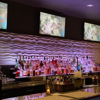 Bar Bistro - Bar area - Cocktail Bars Near Me - Tacoma, Washington Bar Bistro - Bar area - Cocktail Bars Near Me - Tacoma, Washington