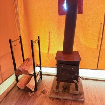 Pacific Dunes Resort - Wood provided that doesn't fit the stove meant cold nights. - Resorts Near Me - Copalis Beach, Washington Pacific Dunes Resort - Wood provided that doesn't fit the stove meant cold nights. - Resorts Near Me - Copalis Beach, Washington