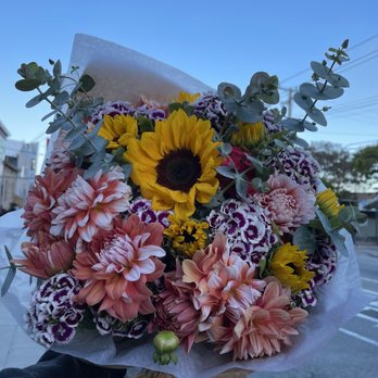 Flower Corner - Florists Near Me - San Francisco, California