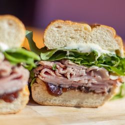 Kelly’s Market & Deli