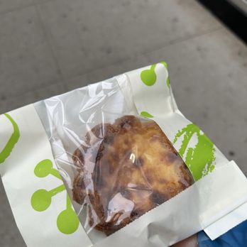 Naisnow Bakery - Bakeries Near Me - Long Island City, New York