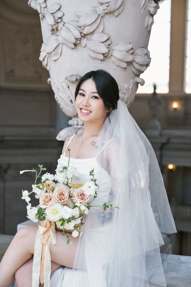 Shadow Makeup and Hairstyles Logo