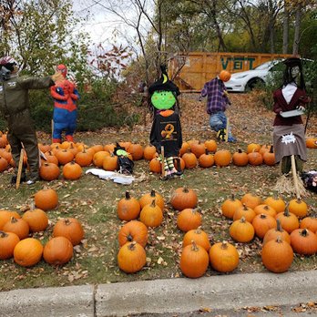 Edina Realty - Edina Realty Wayzata - annual pumpkin event! - Real Estate Agents Near Me - Wayzata, Minnesota Edina Realty - Edina Realty Wayzata - annual pumpkin event! - Real Estate Agents Near Me - Wayzata, Minnesota
