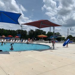 The Beach At Clayton Cnt Int Pk - Pool and seating
