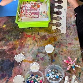 Sequoia Parents Nursery School - art station - Preschools Near Me - San Carlos, California
