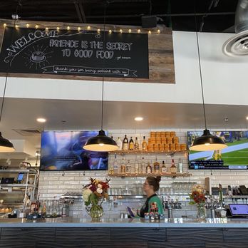 Phoebe's Diner - Decor/bar - American Near Me - Austin, Texas
