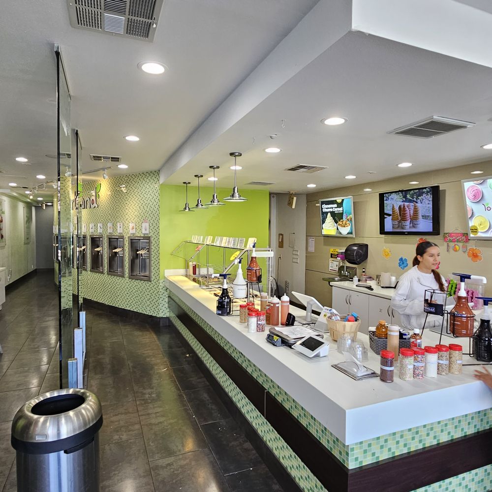 Yogurtland - Ice Cream & Frozen Yogurt Near Me - Long Beach, California Yogurtland - Ice Cream & Frozen Yogurt Near Me - Long Beach, California