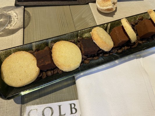 Restaurant Colbert by null