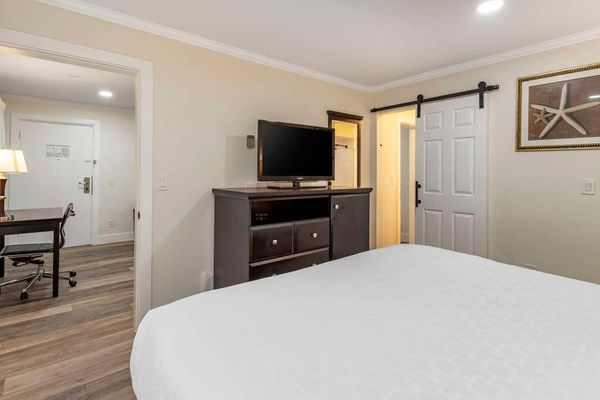 Best Western Carmel's Town House Lodge by null