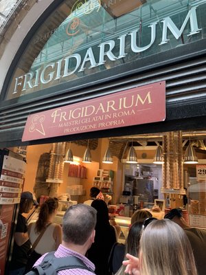 Frigidarium by null