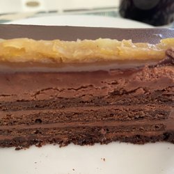 Palomas - Excellent chocolate mousse cake with candied fruit