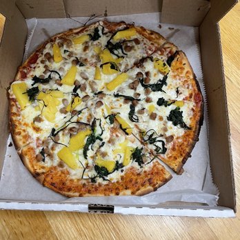 Eagle One Pizza - Small, Gluten Free with Beef, Spinach and Pineapple - Pizza Near Me - Norman, Oklahoma Eagle One Pizza - Small, Gluten Free with Beef, Spinach and Pineapple - Pizza Near Me - Norman, Oklahoma