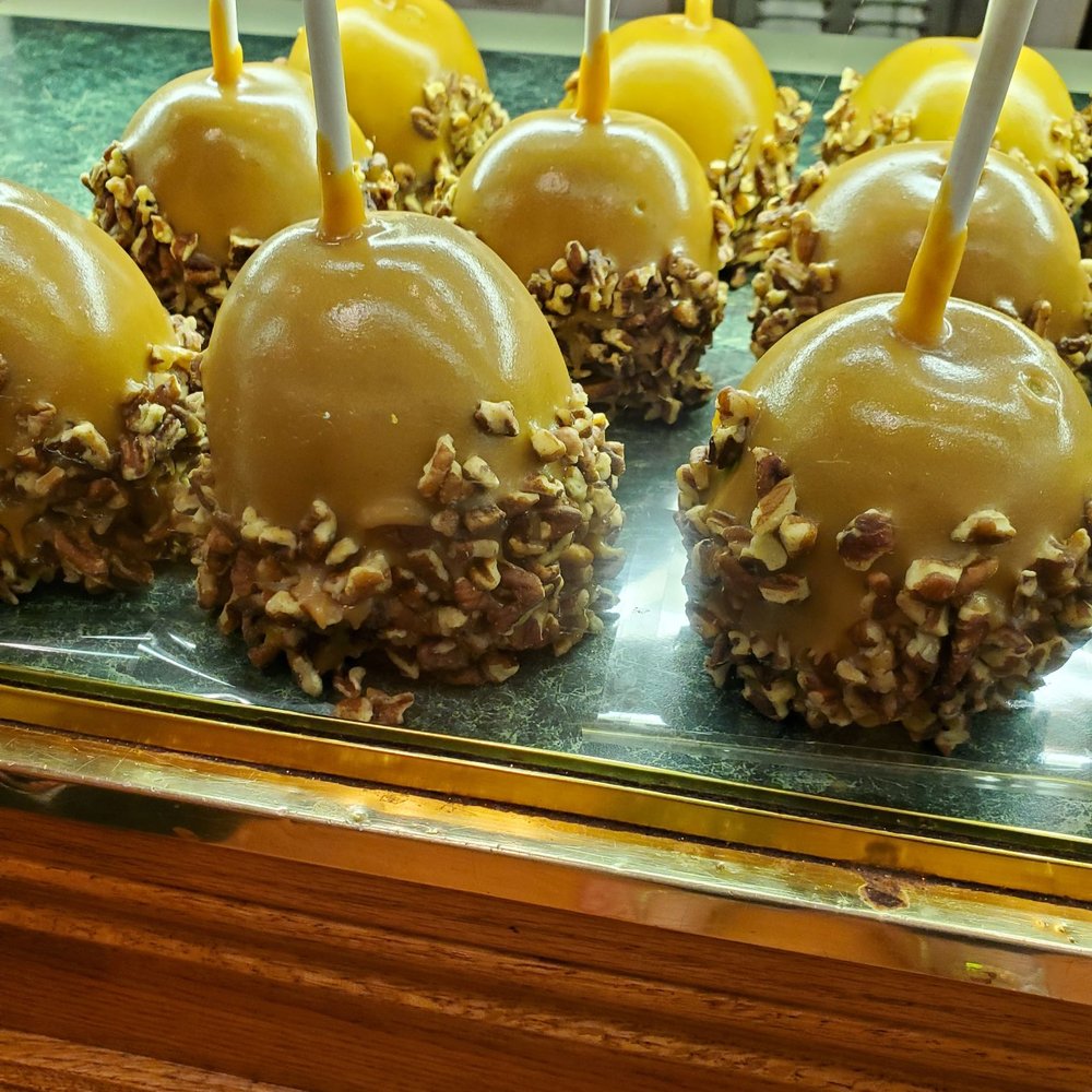 Riverside Sweets - Caramel apple - Candy Stores Near Me - Saint Charles, Missouri Riverside Sweets - Caramel apple - Candy Stores Near Me - Saint Charles, Missouri