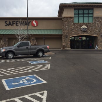 Safeway - a car parked in front of a safeway store - Grocery Near Me - Littleton, Colorado Safeway - a car parked in front of a safeway store - Grocery Near Me - Littleton, Colorado