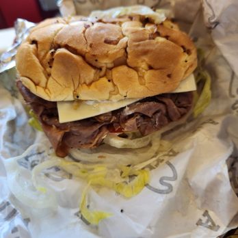 Arby's - Roasted garlic roast beef sandwich - Fast Food Near Me - Port Hope, Ontario
