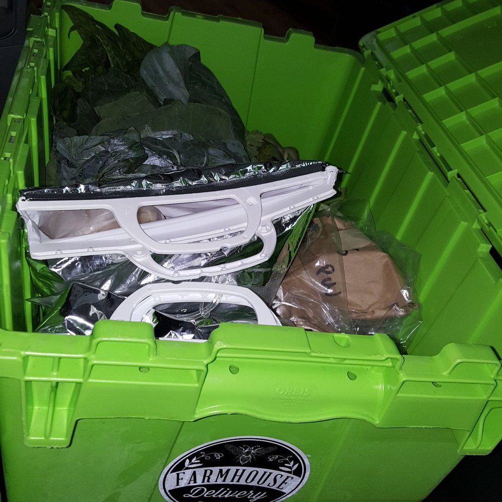 Farmhouse Delivery - The cool peek bags and boxes. - CSA Near Me - Austin, Texas