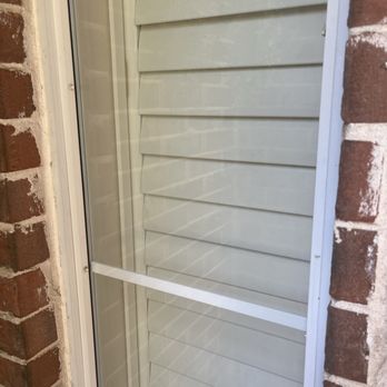 North Dallas Window Cleaning - Front door window looks nice and clean. - Window Washing Near Me - Dallas, Texas North Dallas Window Cleaning - Front door window looks nice and clean. - Window Washing Near Me - Dallas, Texas