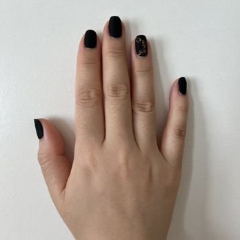 Hi Amy Nails Salon - Nails by Lina - Nail Salons Near Me - Brooklyn, New York